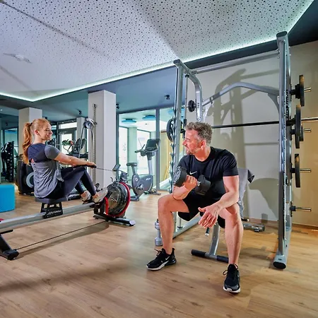Ξενοδοχείο Sternwirt - Wellnesshotel Zwischen Nuernberg Und Amberg