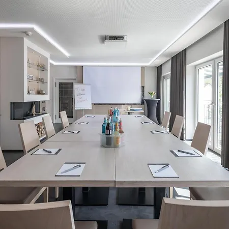 Ξενοδοχείο Sternwirt - Wellnesshotel Zwischen Nuernberg Und Amberg Hogen
